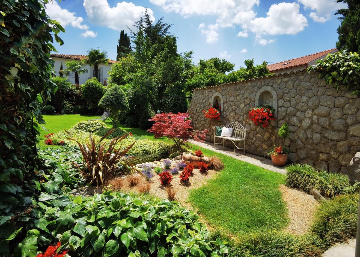 B&B Marijana Malinska Exterior photo