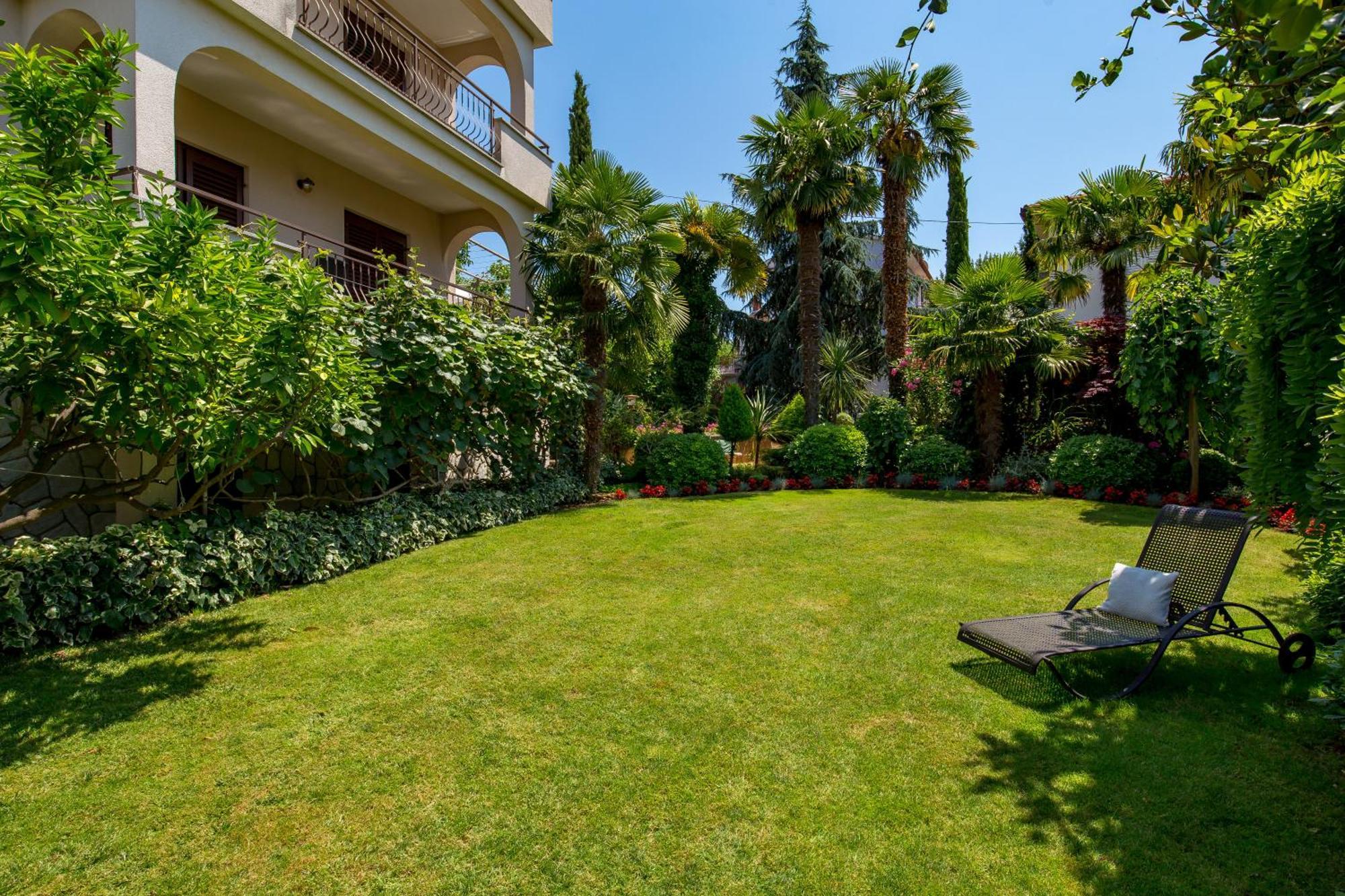 B&B Marijana Malinska Exterior photo