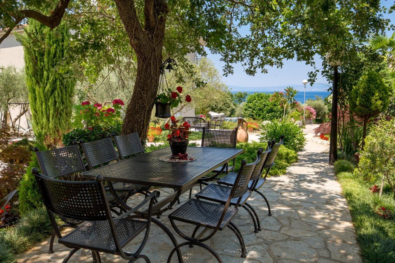 B&B Marijana Malinska Exterior photo