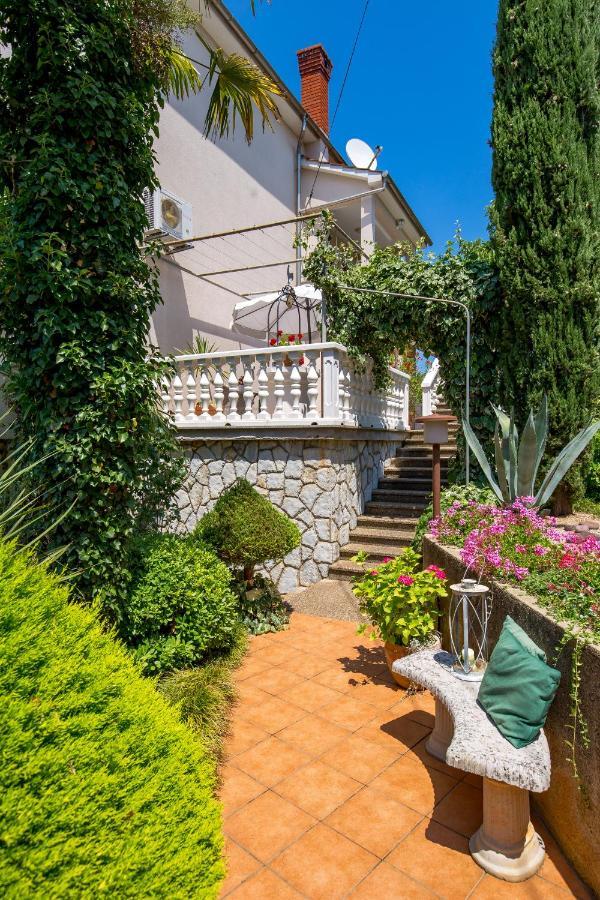 B&B Marijana Malinska Exterior photo